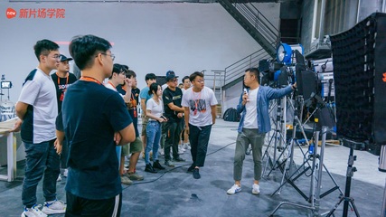 “有这些技能和经验的摄影师,我们抢着要!”