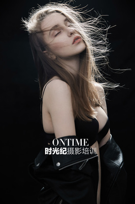 标题:人像艺术摄影