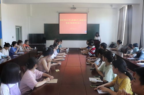 我院大学生新媒体中心举行摄影培训暨指导教师聘任仪式